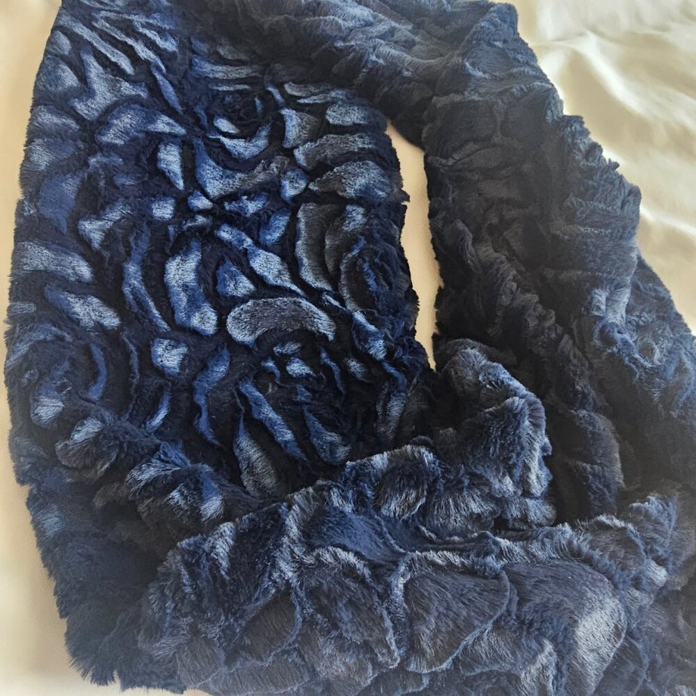 Textured infinity scarf - Picture 5 of 5